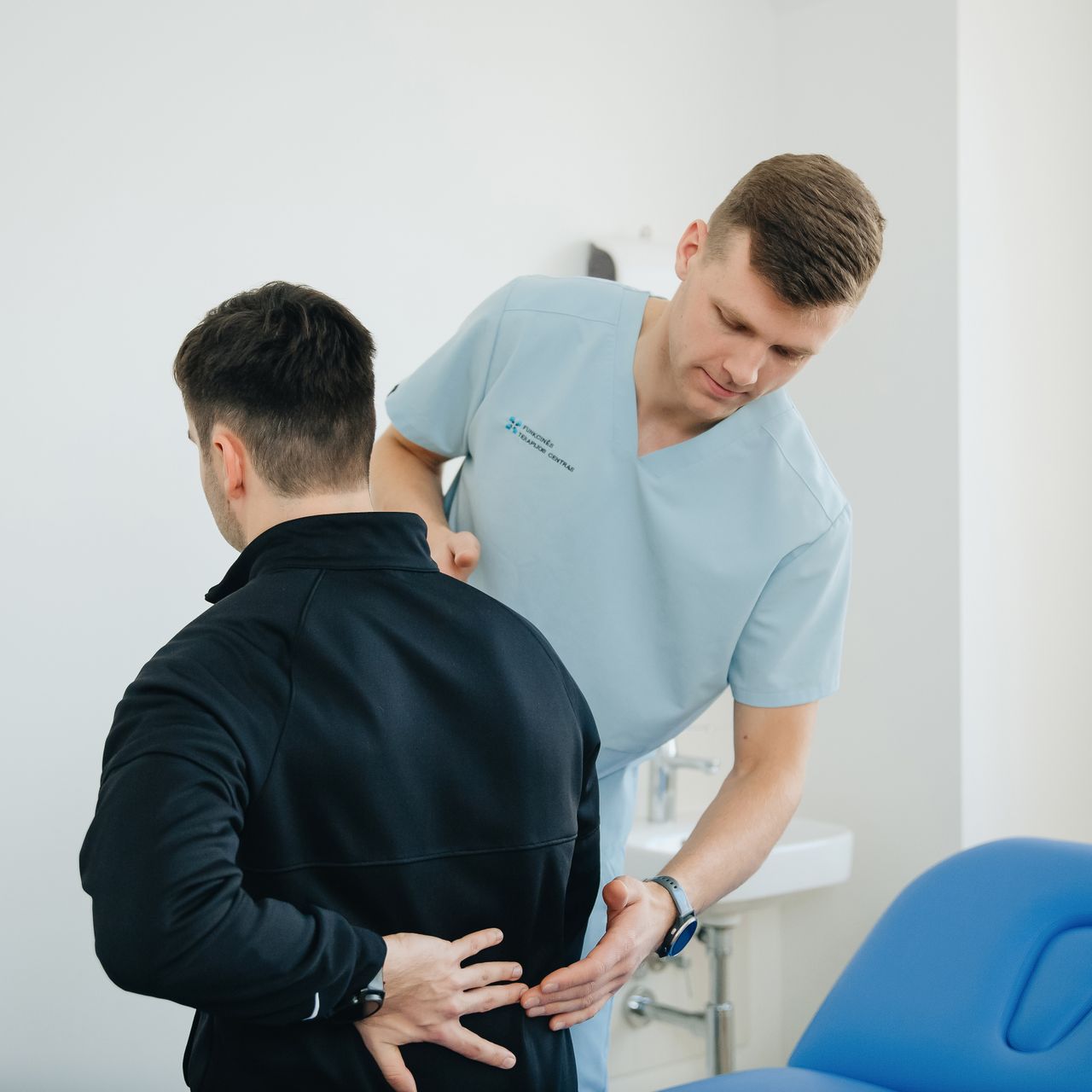Nugaros skausmo gydymas Vilniuje: kada verta kreiptis į specialistą?